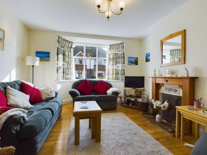 Sitting Room - click for photo gallery